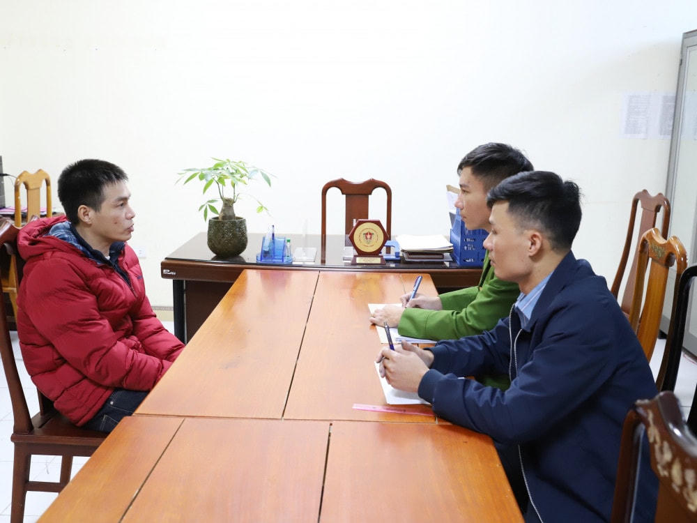 Đối tượng Lê Xuân Minh tại cơ quan công an.
