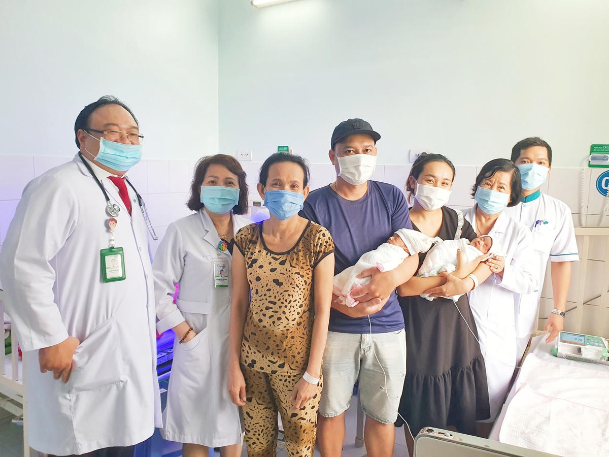 Hiện tại, các bé đã được xuất viện.
