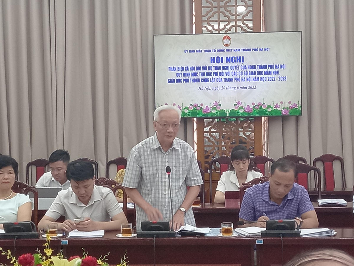 Đại biểu phát biểu tại hội nghị. 