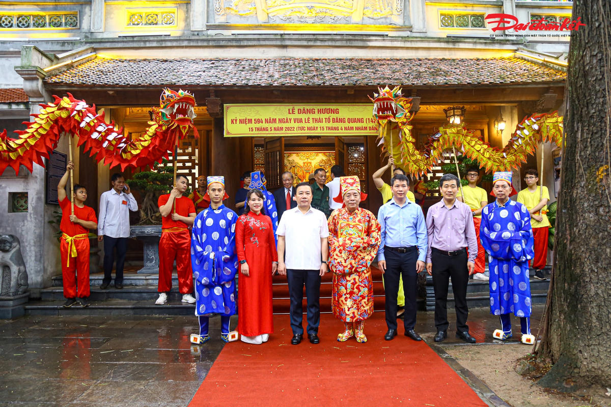 Lễ dâng hương tưởng niệm 594 năm ngày Vua Lê Thái Tổ đăng quang