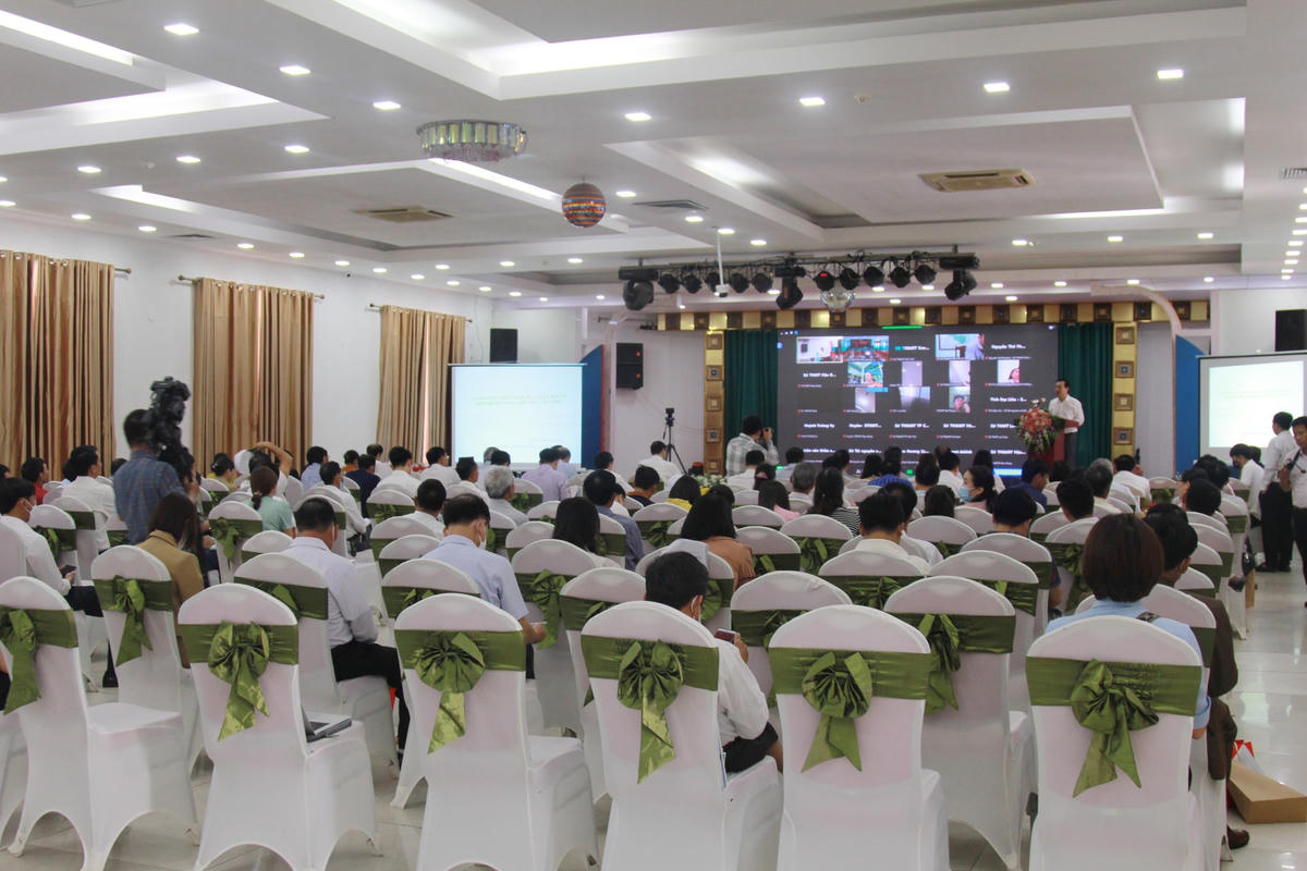 Hội nghị diễn ra tại Hà Tĩnh, với sự tham gia của hơn 100 đại biểu đến từ 9 tỉnh, thành phố.
