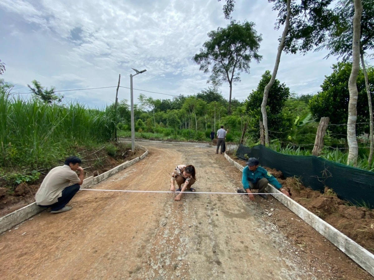 Giám sát đầu tư cộng đồng ở Ấp 4 – Xã Minh Thắng, huyện Chơn Thành.