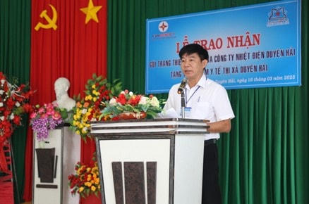 Bác sĩ Lâm Quốc Danh - Giám đốc Trung tâm Y tế thị xã Duyên Hải phát biểu tại buổi lễ.