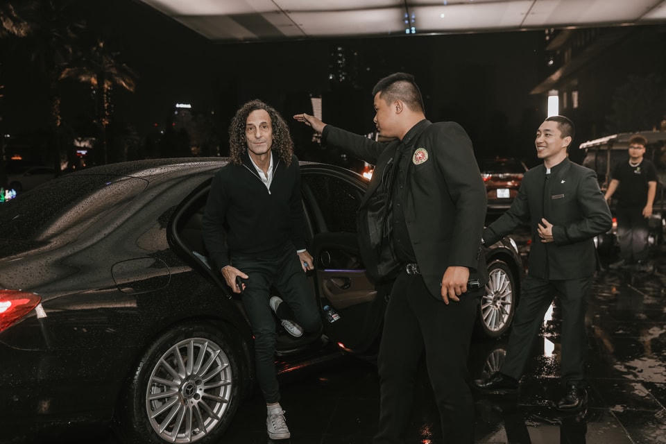 Những hình ảnh đầu tiên của Keny G tại Hà Nội. Ảnh: BTC cung cấp.