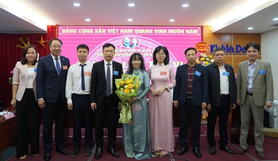 Vững bước thực hiện sứ mệnh đồng hành cùng bạn đọc