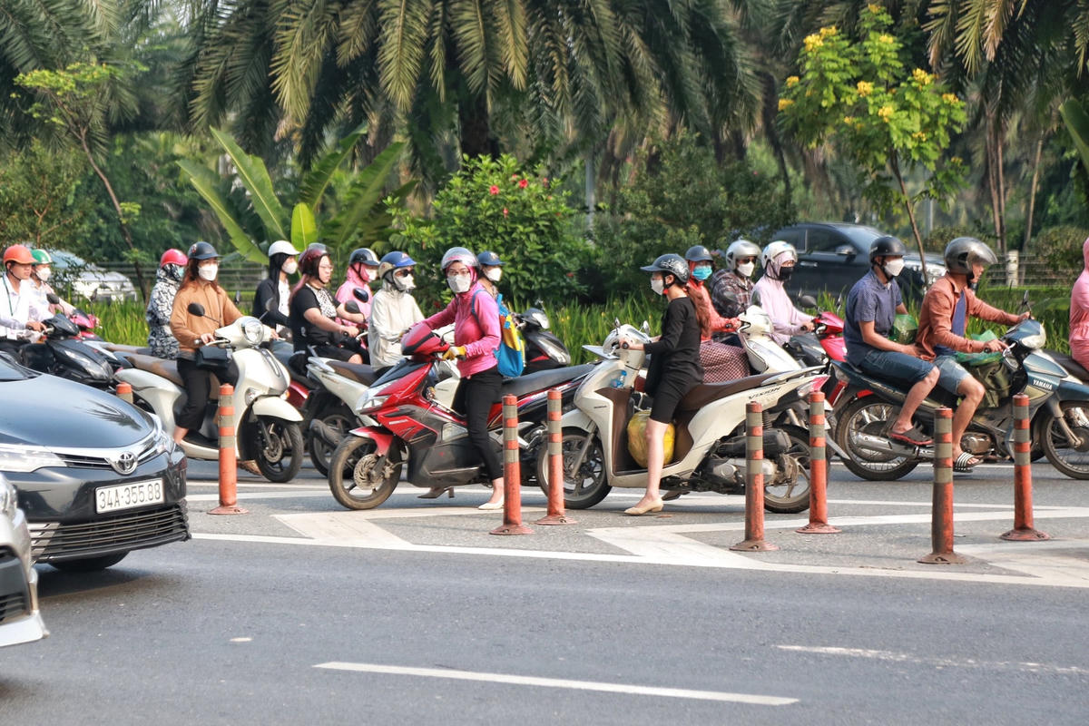 Giao thông tại khu vực này trở nên hỗn loạn.