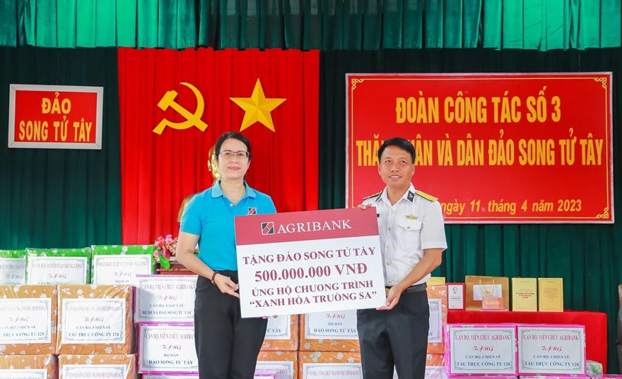 Agribank ủng hộ 1,5 tỷ đồng chương trình 'Xanh hóa Trường Sa'