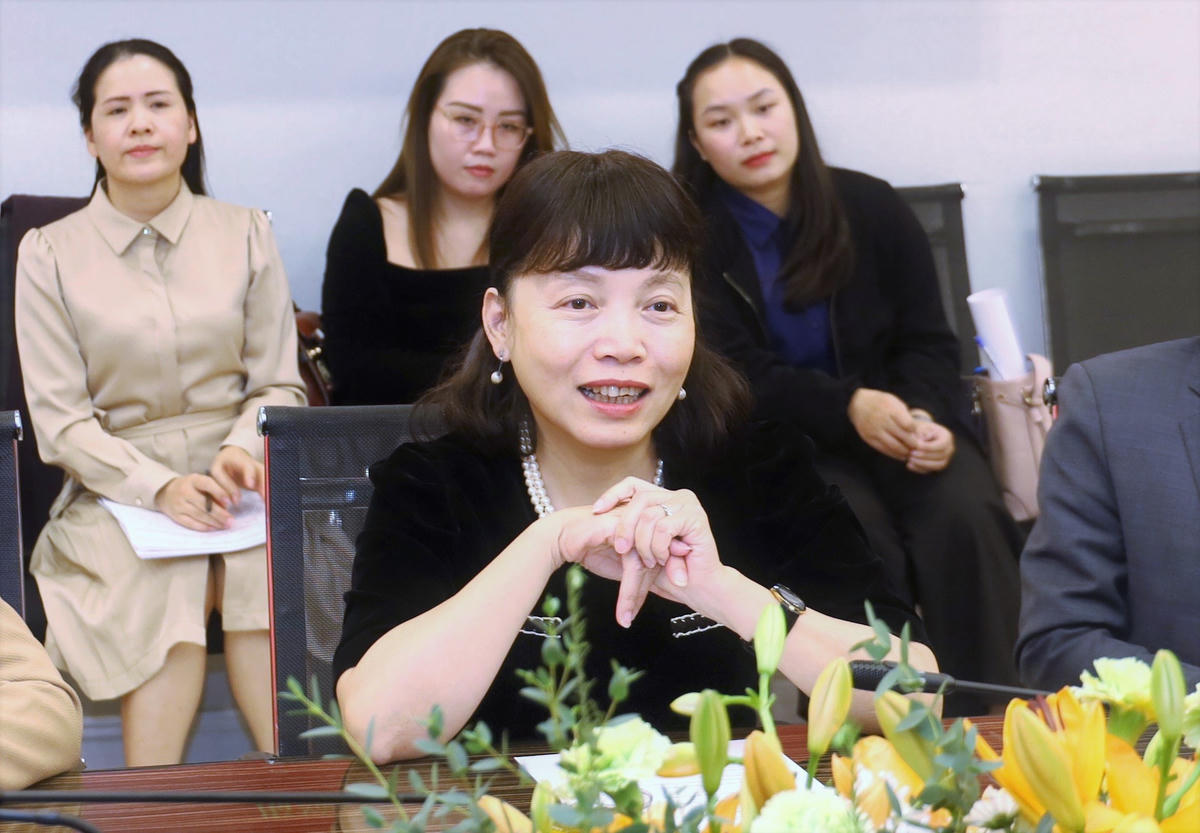 Đồng chí Trần Thị Hoàng Mai – Phó Bí thư Thường trực Đảng ủy Tổng công ty Thuốc lá Việt Nam