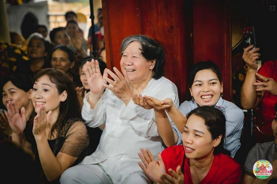 GS Lê Văn Lan trong một lần về giao lưu với bà con ở huyện Vĩnh Tường, Vĩnh Phúc.