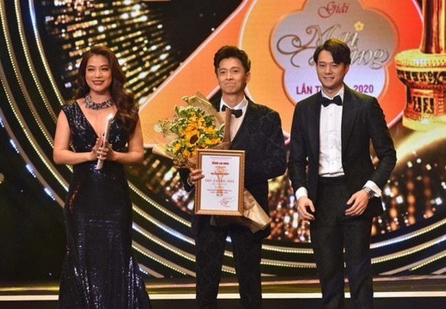 Ngô Kiến Huy cũng từng được xướng tên cho hạng mục “Người dẫn chương trình được yêu thích nhất” tại giải Mai Vàng 2020.