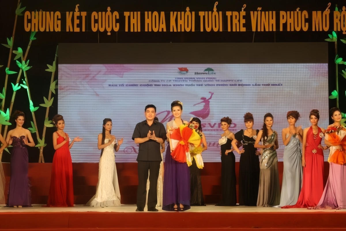 Đạo diễn Huy Lio chính là người đề xuất và phối hợp cùng Tỉnh đoàn Vĩnh Phúc thực hiện cuộc thi người đẹp đầu tiên - Miss VPO 2012 của tỉnh Vĩnh Phúc sau khi tái thành lập tỉnh.