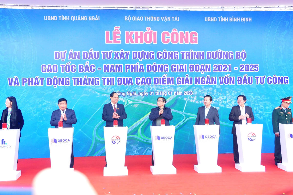 Lễ khởi công cao tốc Quảng Ngãi – Hoài Nhơn.