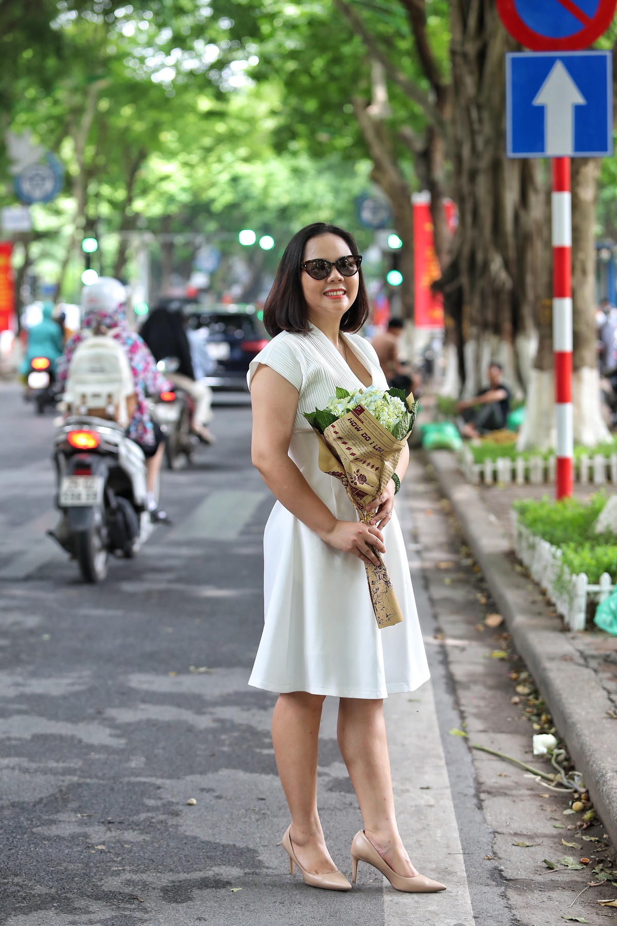 Hà Nội: Người dân đổ về phố Phan Đình Phùng chụp ảnh mùa Thu
