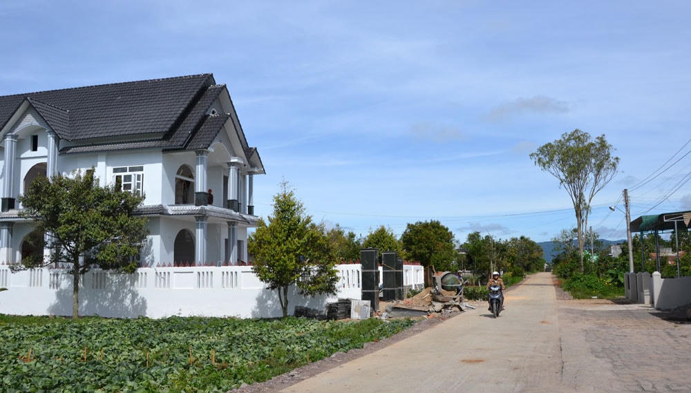 Nông thôn mới  tại huyện Đơn Dương có nhiều khởi sắc.
