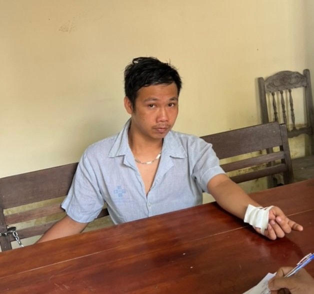Đối tượng Trần Tích Tùng tại cơ quan Công an. 