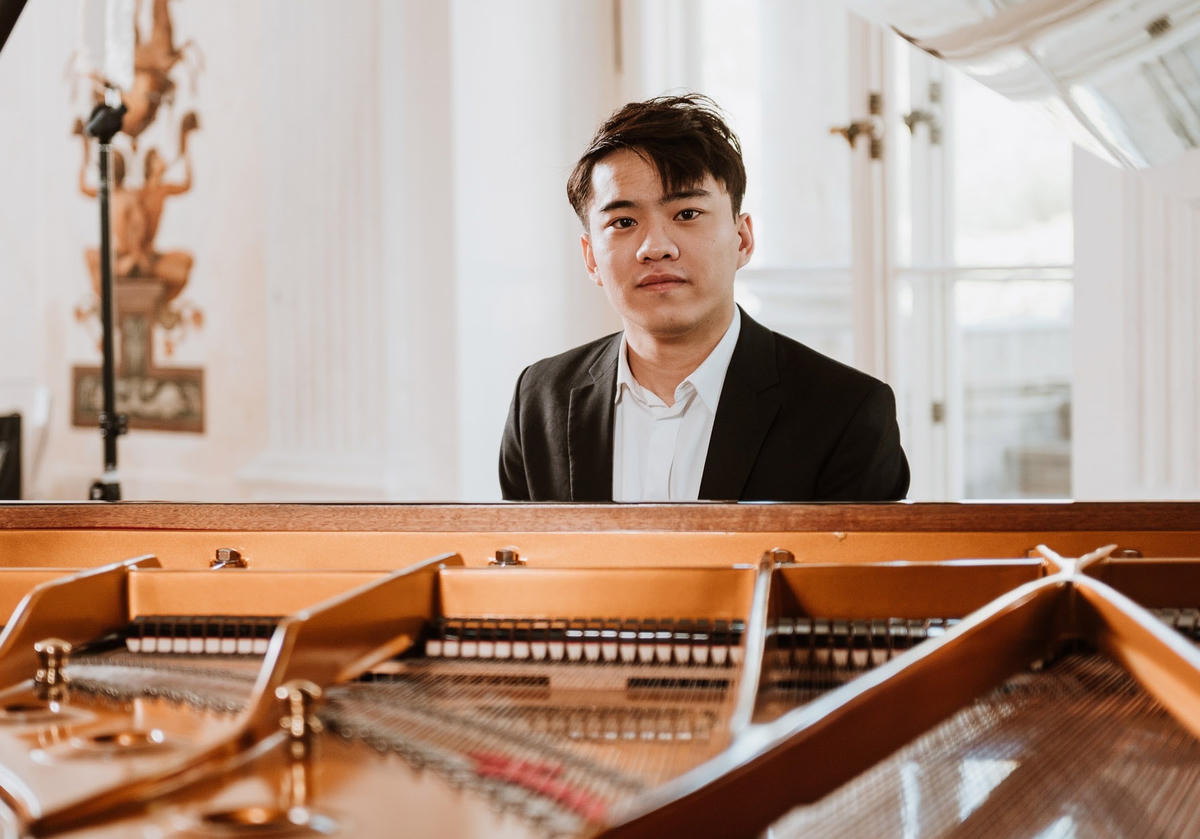 Nghệ sĩ piano Nguyễn Việt Trung.  