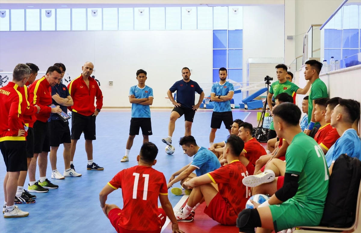 Tân HLV trưởng Giustozzi lên kế hoạch làm mới ĐT futsal Việt Nam. Ảnh: VFF.