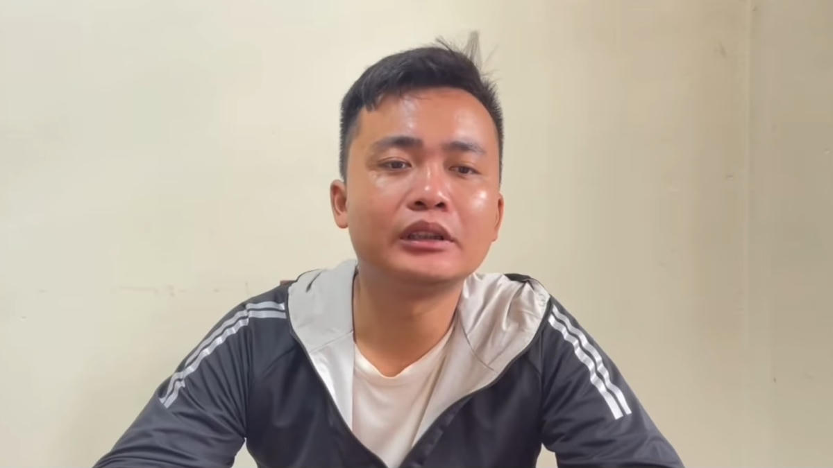 Nguyễn Đình Hiếu tại cơ quan điều tra.