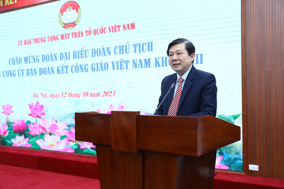 Phó Chủ tịch UBTƯ MTTQ Việt Nam Nguyễn Hữu Dũng phát biểu tại buổi tiếp đoàn. Ảnh: Minh Đức/TTXVN.