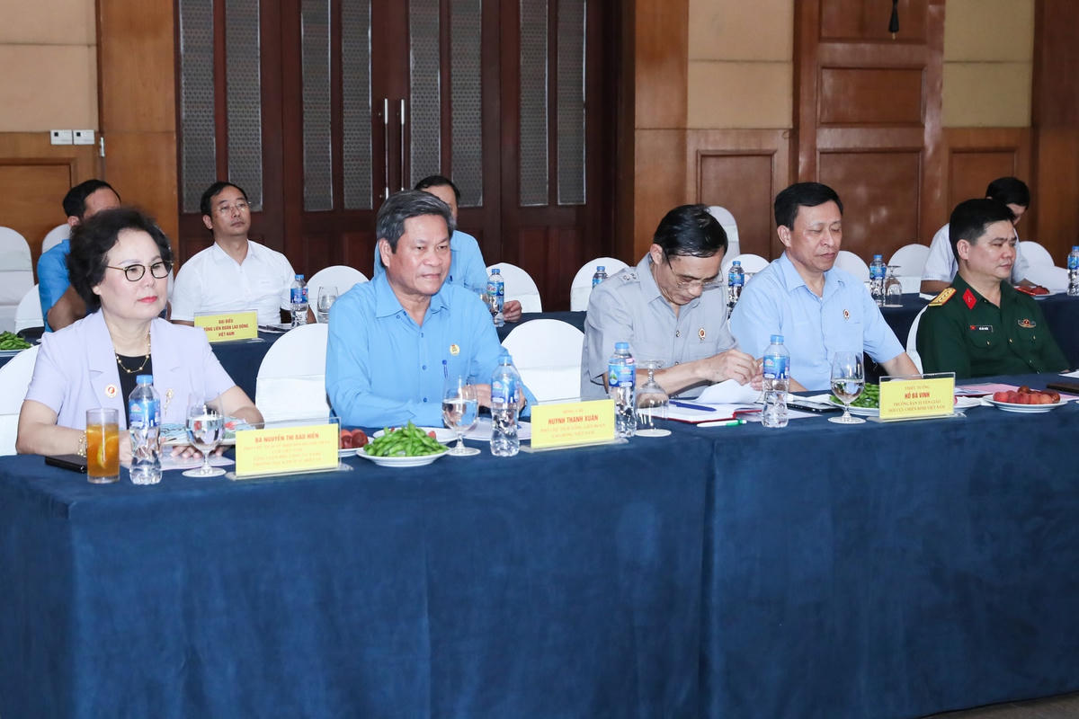 Các đại biểu dự Hội nghị.