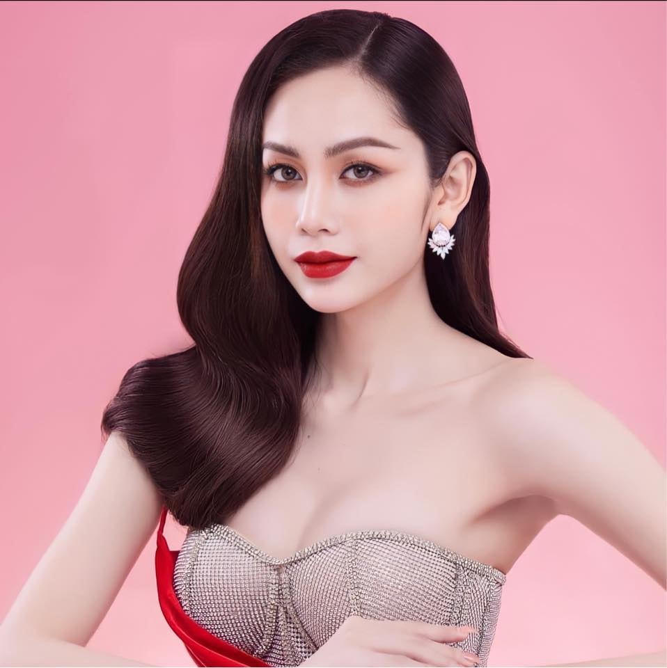 Năm 2019, Lương Mỹ Kỳ gây chú ý khi bất ngờ chuyển giới. 