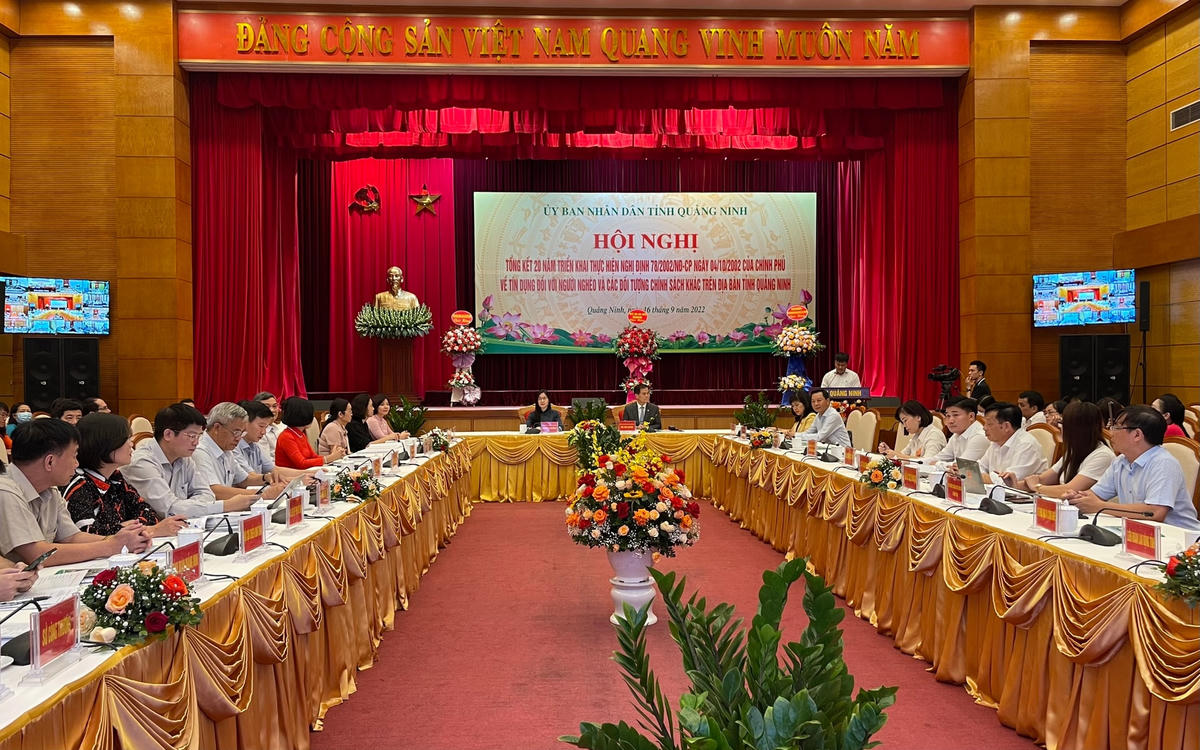 Quang cảnh Hội nghị Tổng kết 20 năm triển khai thực hiện Nghị định số 78/2002/NĐ-CP ngày 4/10/2002 của Chính phủ về tín dụng đối với người nghèo và các đối tượng chính sách khác trên địa bàn tỉnh Quảng Ninh.