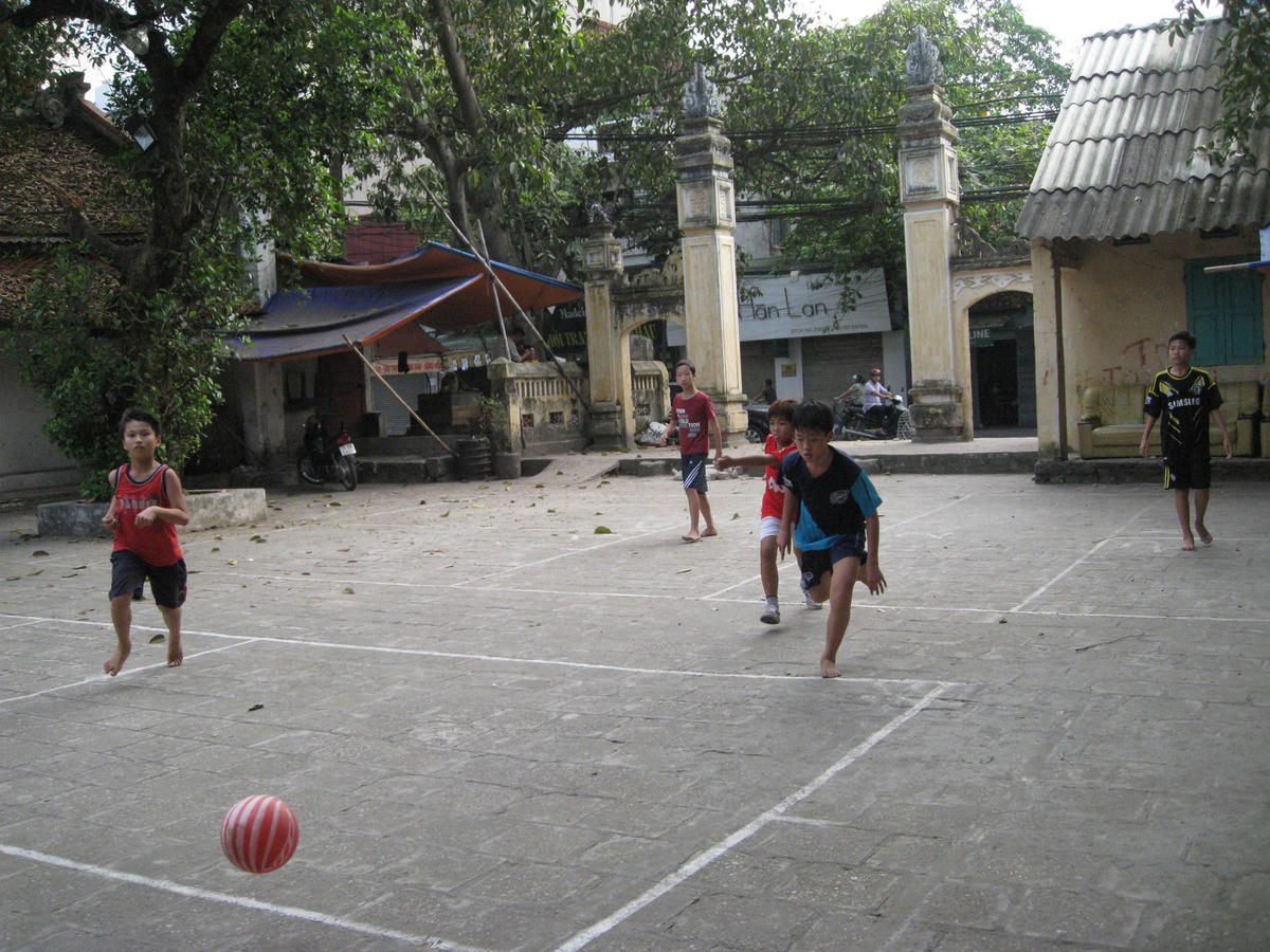 chơi bóng