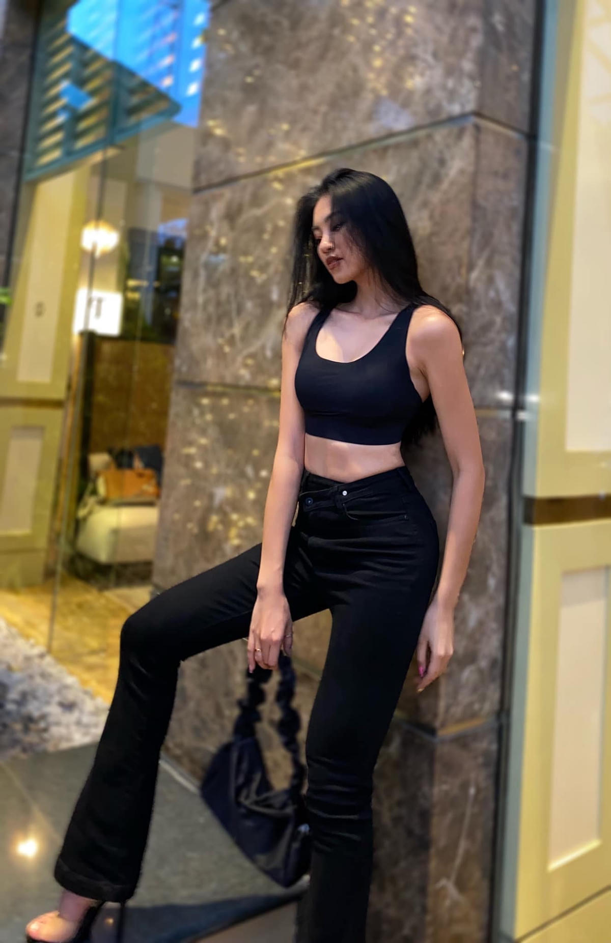 Thu Thủy từng tham gia một số cuộc thi nhan sắc trong quá khứ nhưng không gặt hái nhiều thành công.