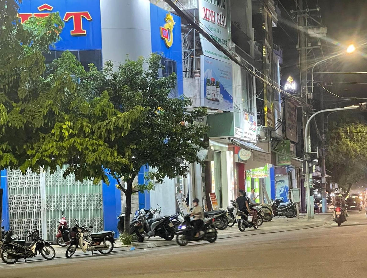 Tiệm vàng nghi phạm Trần Sơn Bá gây án.