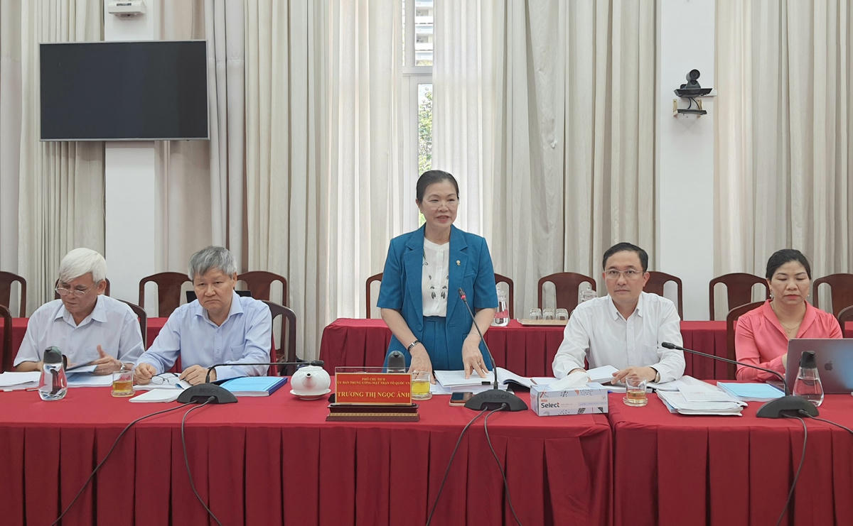 Phó Chủ tịch Trương Thị Ngọc Ánh phát biểu tại buổi làm việc.