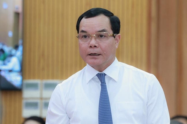 Chủ tịch Tổng Liên đoàn Lao động Việt Nam Nguyễn Đình Khang phát biểu 
