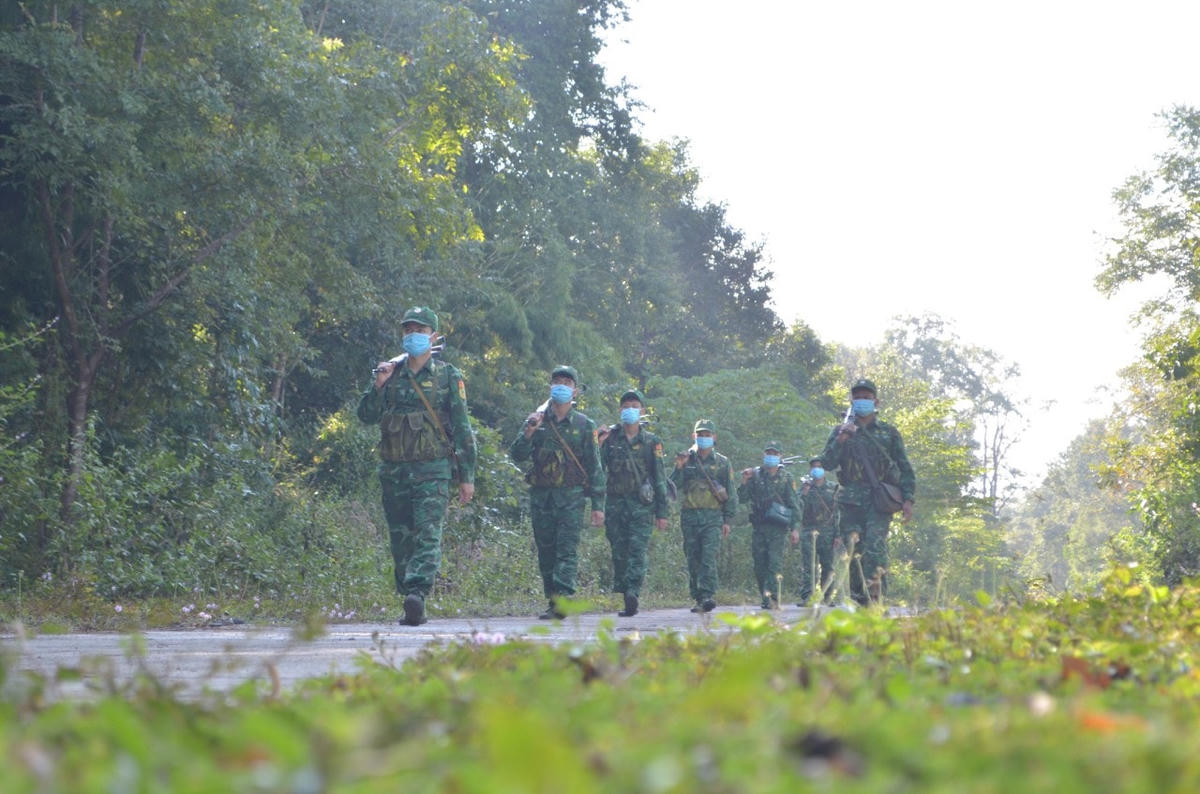 Trên dải đất biên cương nắng gió, bước chân người lính quân hàm xanh ở Đắk Lắk vẫn in dấu trên mọi nẻo đường.