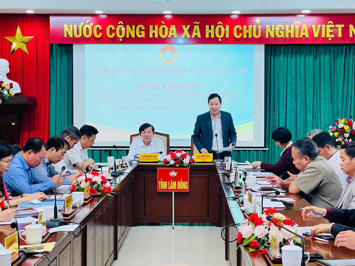 Ông Phạm Triều, Tỉnh ủy viên, Chủ tịch Ủy ban MTTQ Việt Nam tỉnh Lâm Đồng phát biểu.