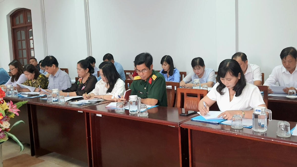 Các đại biểu tham gia tại hội nghị.