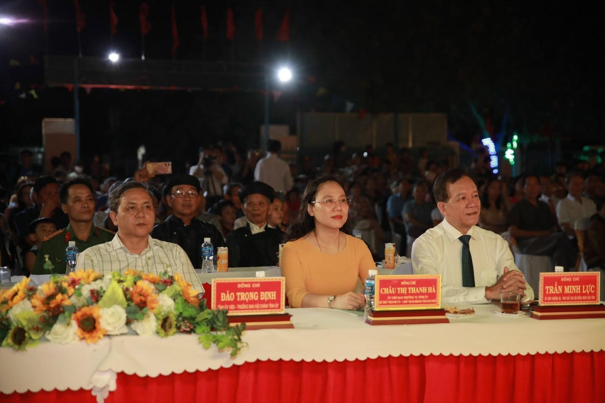 Các Đại biểu tham dự Ngày hội Đại đoàn kết.