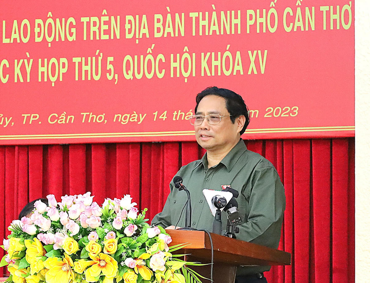 Thủ tướng Chính phủ Phạm Minh Chính phát biểu tại buổi tiếp xúc cử tri.