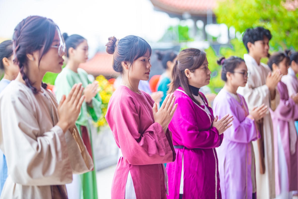 Quảng Ninh: Đặc sắc đêm văn nghệ mừng ngày sinh Phật hoàng Trần Nhân Tông