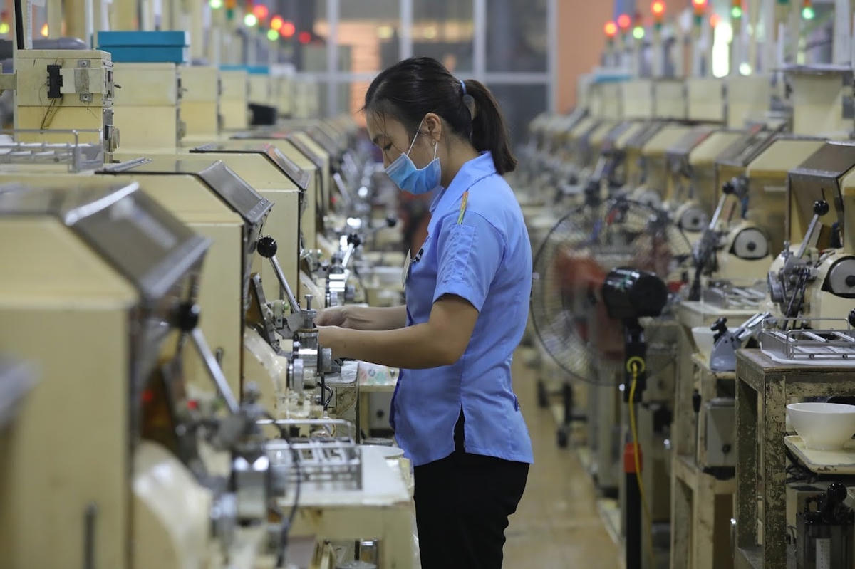 Nhiều doanh nghiệp cho rằng, tình hình sản xuất kinh doanh sẽ ổn định hơn trong quý II. Ảnh: Quang Vinh.