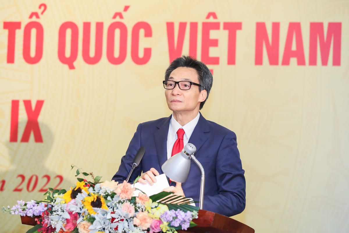 Phó Thủ tướng Vũ Đức Đam thông tin về kết quả thực hiện các mục tiêu phát triển kinh tế - xã hội năm 2022; mục tiêu, phương hướng nhiệm vụ năm 2023.