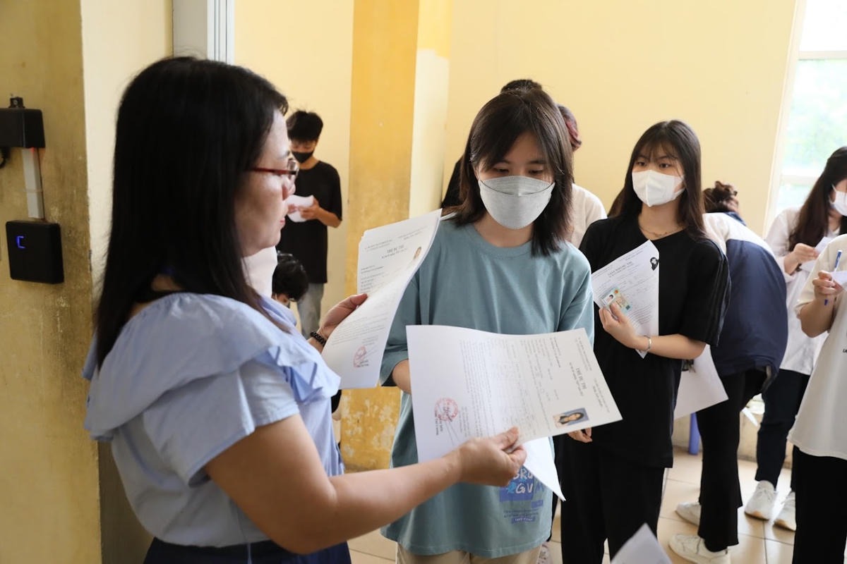 Thí sinh dự thi tốt nghiệp THPT 2023 (Phạm Quang Vinh) 