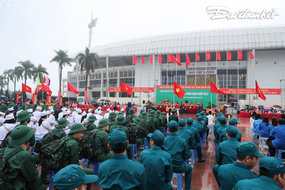 Lễ giao nhận quân tại Sân vận động Quốc gia Mỹ Đình. Ảnh: Quang Vinh.