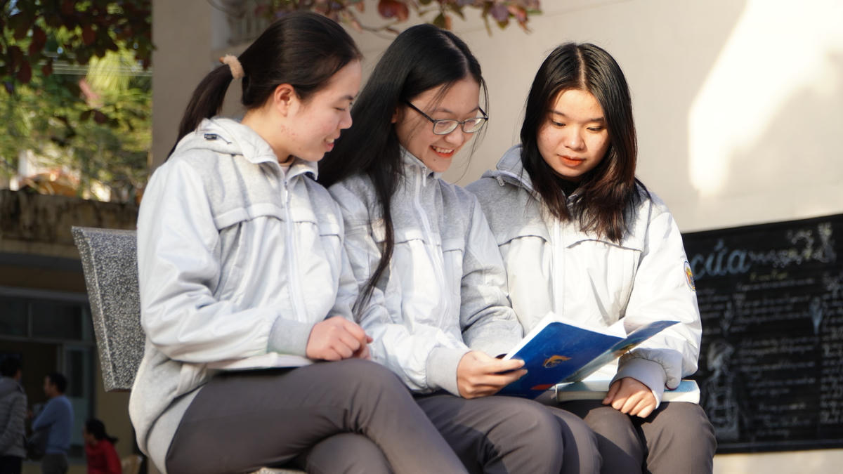 Các em đều nhận được số tiền hỗ trợ hằng tháng trong suốt ba năm cấp III từ Quỹ LHP Talents.