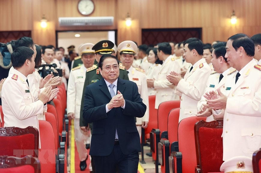 Thủ tướng Phạm Minh Chính đến thăm, chúc Tết cán bộ, chiến sĩ Bộ Tư lệnh Cảnh vệ. Ảnh: Dương Giang/TTXVN.