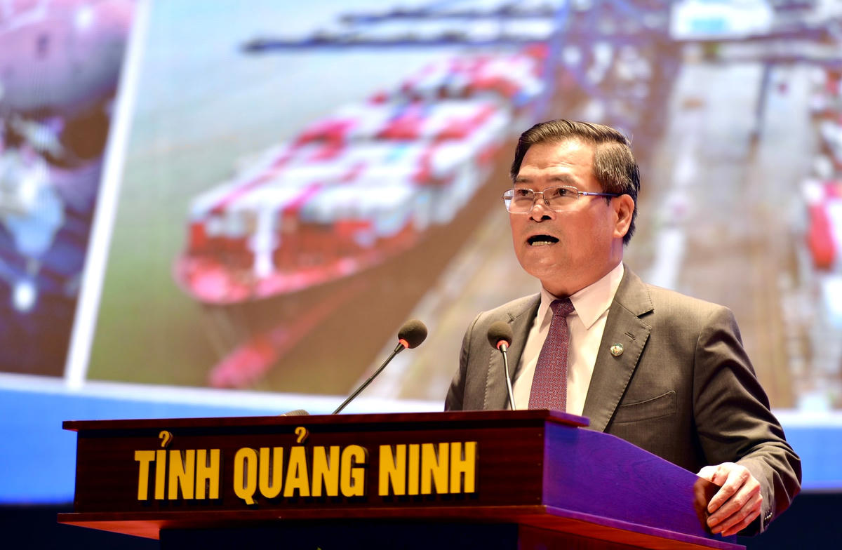 Phó Chủ tịch UBND tỉnh Quảng Ninh Bùi Văn Khắng phát biểu tại Hội nghị.