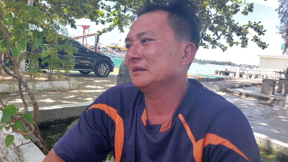 Thuyền trưởng Trần Văn Công kể lại sự việc tàu bị tông chìm.