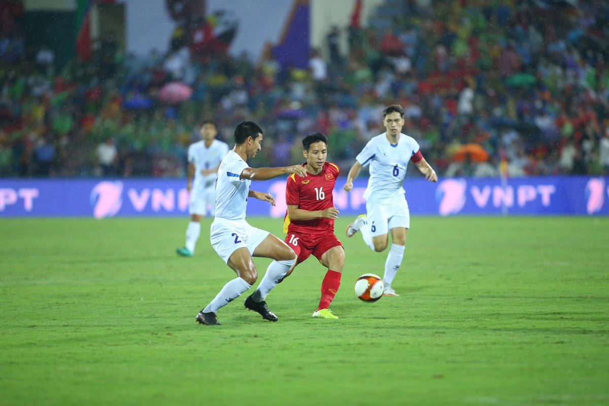 Hùng Dũng tiếp tục là cầu nối quan trọng trong lối chơi của U23 Việt Nam.