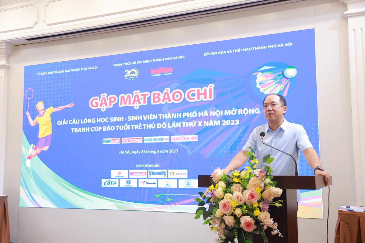 Ông Nguyễn Mạnh Hưng, Tổng Biên tập Báo Tuổi trẻ Thủ đô, Trưởng Ban Tổ chức giải phát biểu tại buổi họp báo.