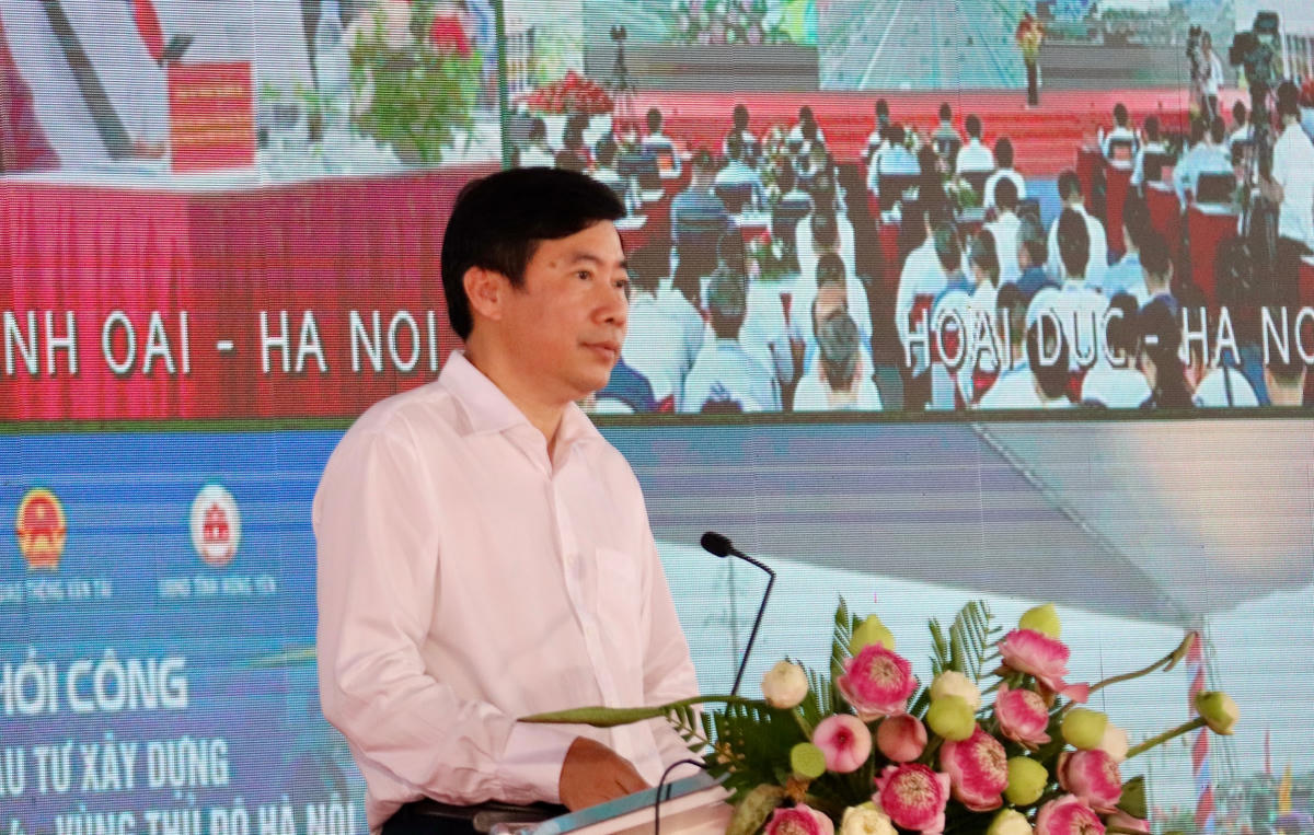 Chủ tịch UBND tỉnh Đồng Tháp Phạm Thiện Nghĩa phát biểu tại lễ khởi công.