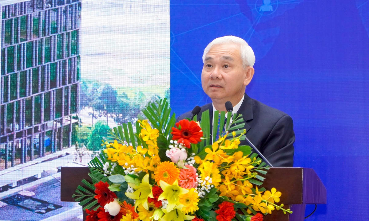 Ông Phạm Ngọc Thuận – Tổng giám đốc Tổng công ty Becamex IDC, phát biểu tại lễ ký kết với các đối tác chiến lược.