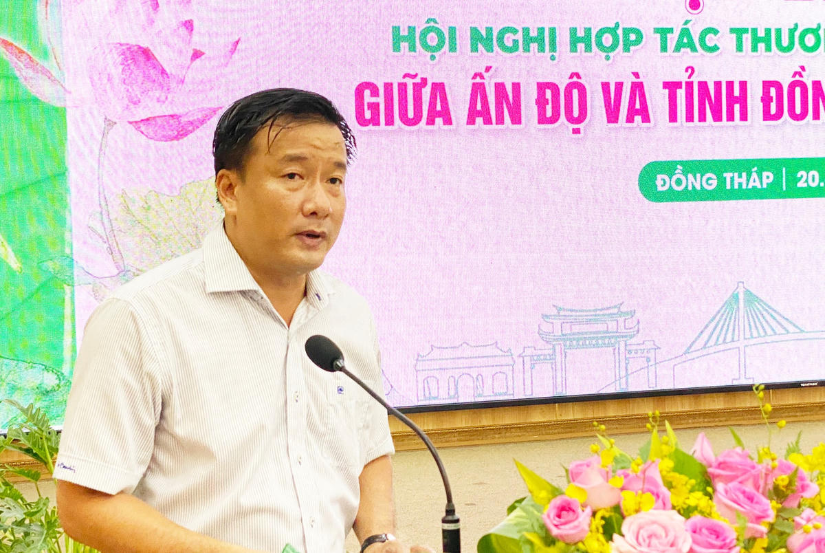Ông Nguyễn Phước Thiện Phó Chủ tịch UBND tỉnh Đồng Tháp phát biểu tại buổi họp báo.